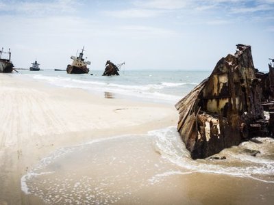 Cemitério de Navios (The Ship Cemetery)