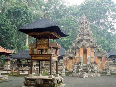 Sacred Monkey Forest (Mandala Wisata Wenara Wana)