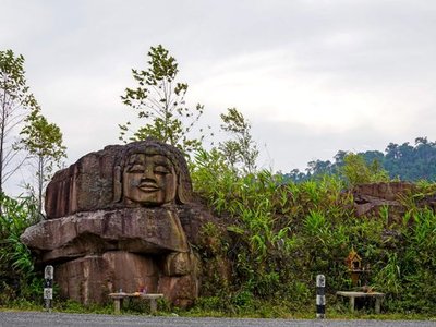 Sandstone Buddha Sculptures