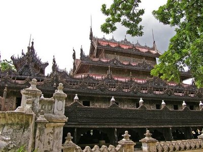 Shwenandaw Kyaung Temple