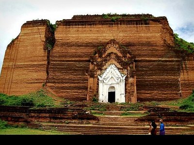 The Mingun Pagoda and Bell