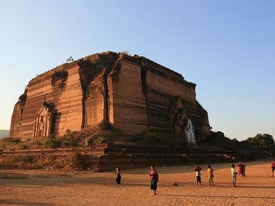 The Mingun Pagoda and Bell