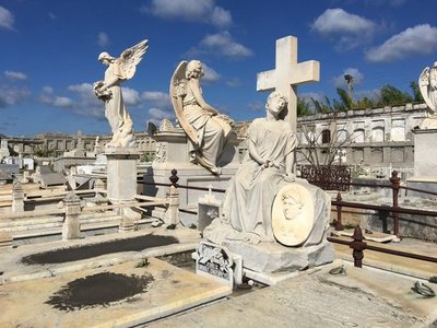 Cementerio la Reina