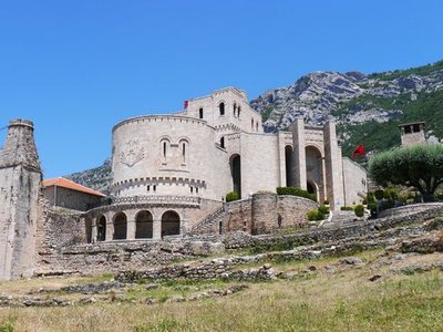 Krujë Castle