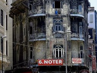 Vlora Hanı
