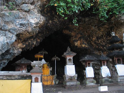 Pura Goa Lawah