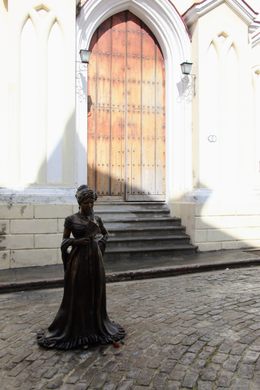 Statue of Cecilia Valdes