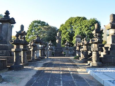 Yanaka Cemetery