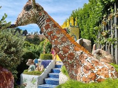 The Giants House