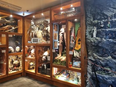 Weta Cave