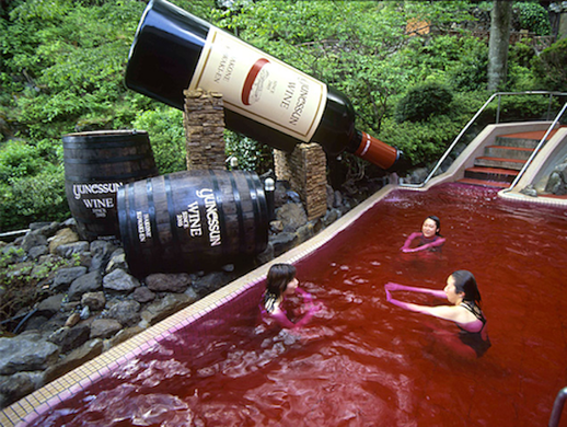 Yunessun Spa Resort