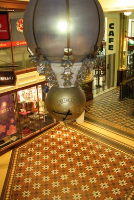 Old Bank Arcade Animated Musical Clock